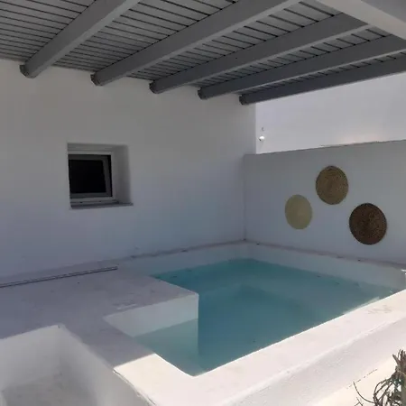Sea Paradise Villas - Seaside & Private Jacuzzi Oia  Exterior photo