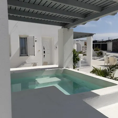Sea Paradise Villas - Seaside & Private Jacuzzi Oia Exterior photo